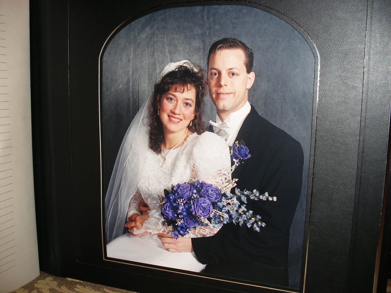 http://4.bp.blogspot.com/-Oc3abPlDR9w/Tu6en_rxS5I/AAAAAAAAHqk/zCz2kkWm3VI/s1600/Wedding+Photos+001.jpg