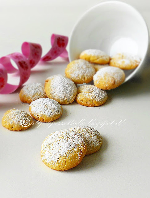 Biscotti con burro di cacao e stevia