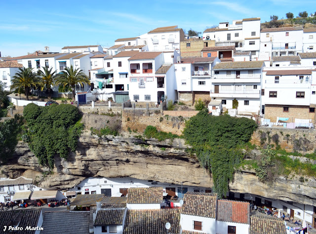 http://4.bp.blogspot.com/-OdukyuTBPUk/Ud2Fb0IYvII/AAAAAAAADJ4/XpIJm7WeITI/s1600/Setenil+de+las+Bodegas_17.jpg