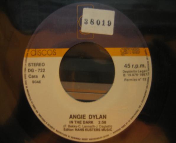 Angie Dylan - In The Dark (Maxi) Angie Dylan - In The Dark (Maxi)