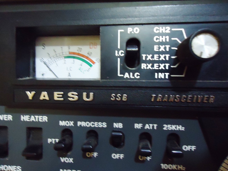 Transceptores Clássicos Yaesu FT101F O clássico dos clássicos.