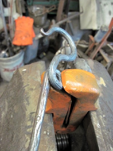 Persimmon Forge: Professional Blacksmithing: The Filing Vise