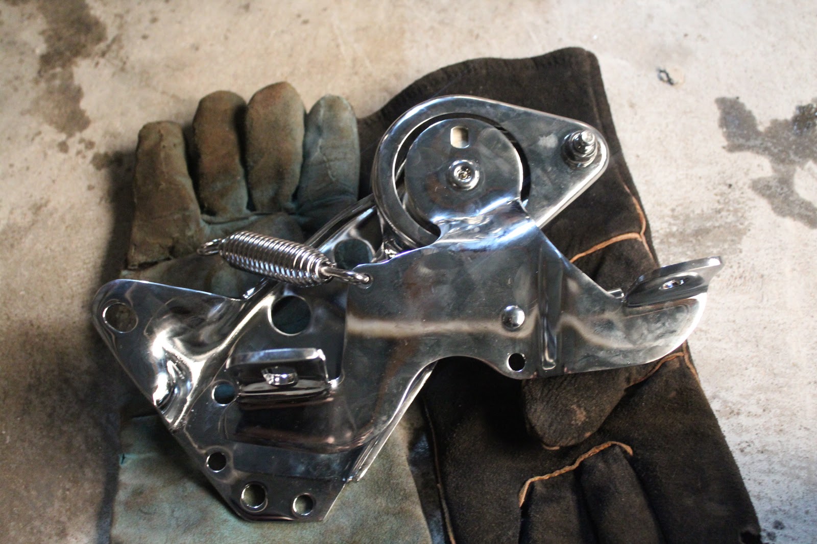 81colours shovelhead foot clutch