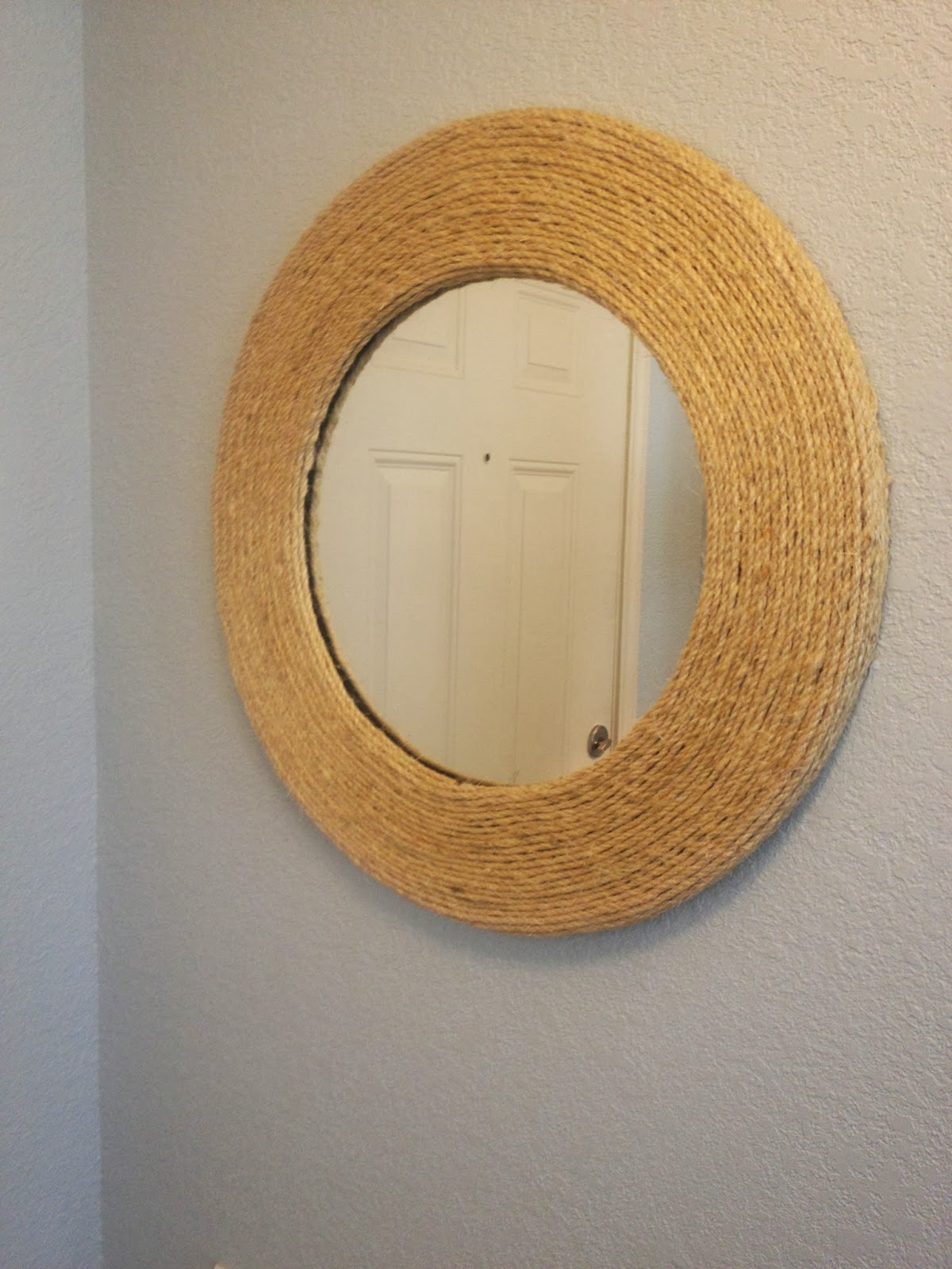 Darling Daly Design DIY Rope Mirror