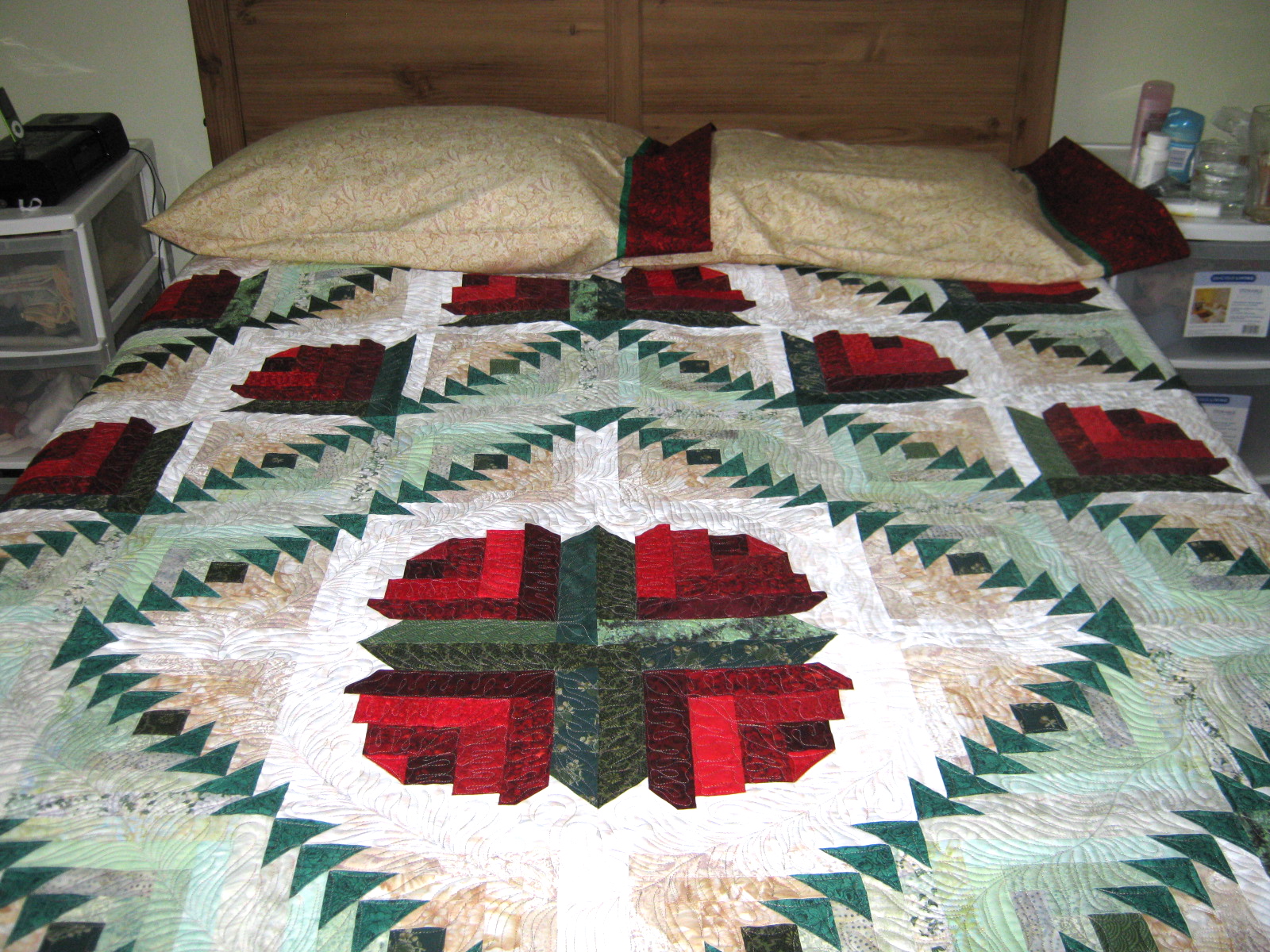 Eagles' Wings Quilts Rose Log Cabin is finished....... Woohoo!!!