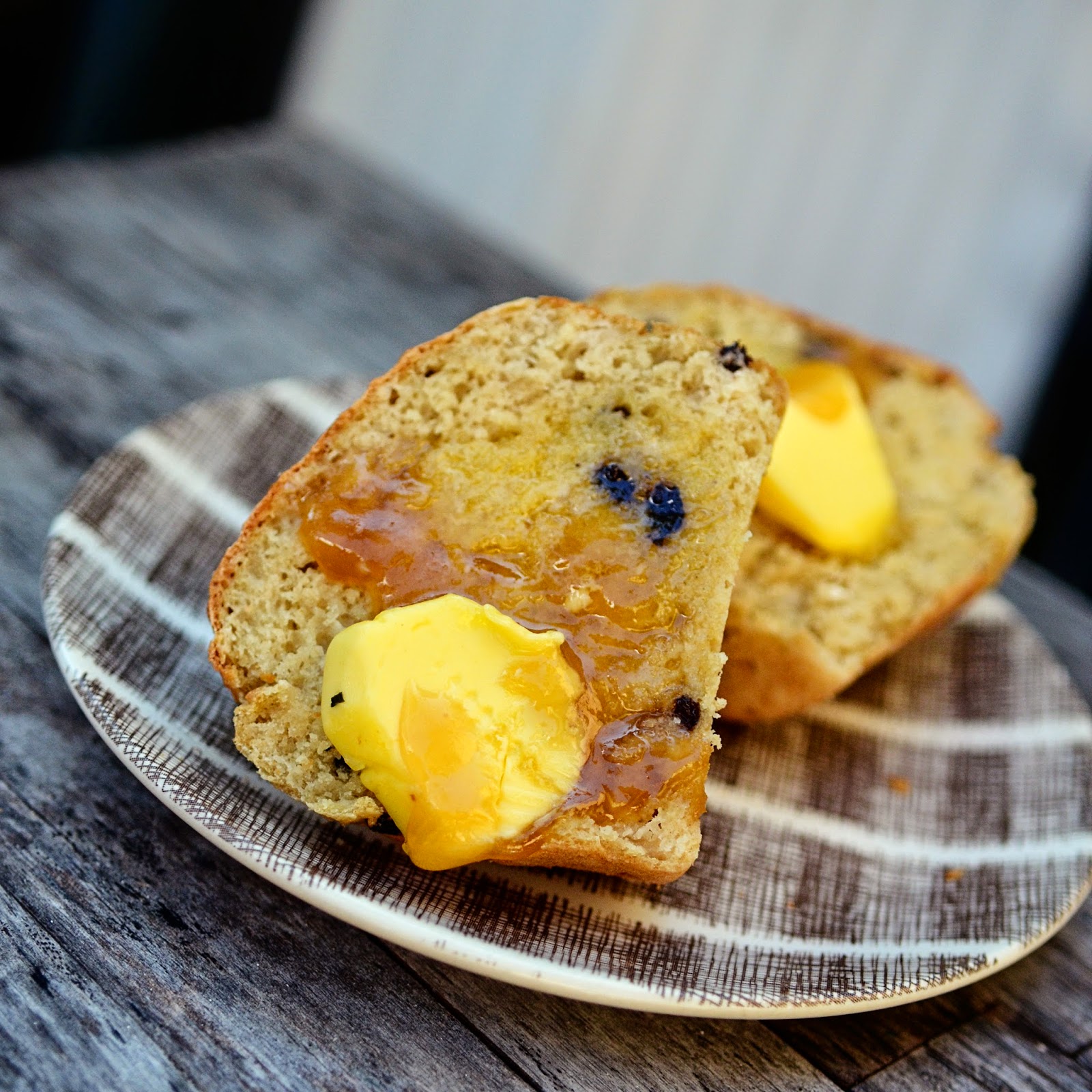 Apple Cider Bread with Currants (and a Crapload of Melty Butter)