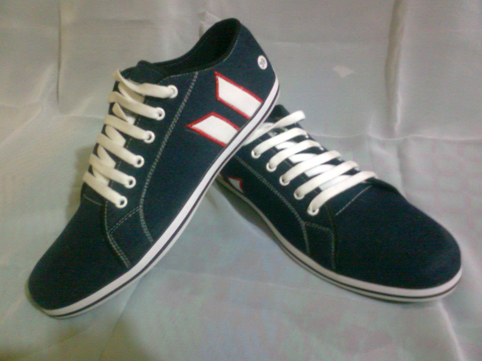 sepatu cowok dan cewek keren murah sepatu cowok dan cewek keren murah