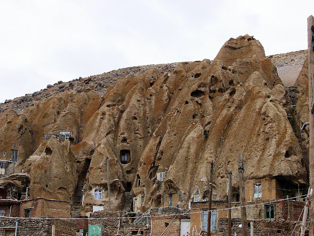  بالصور قرية إيرانية محفورة داخل الصخور Images Iranian village carved into the rock Kandovan+6