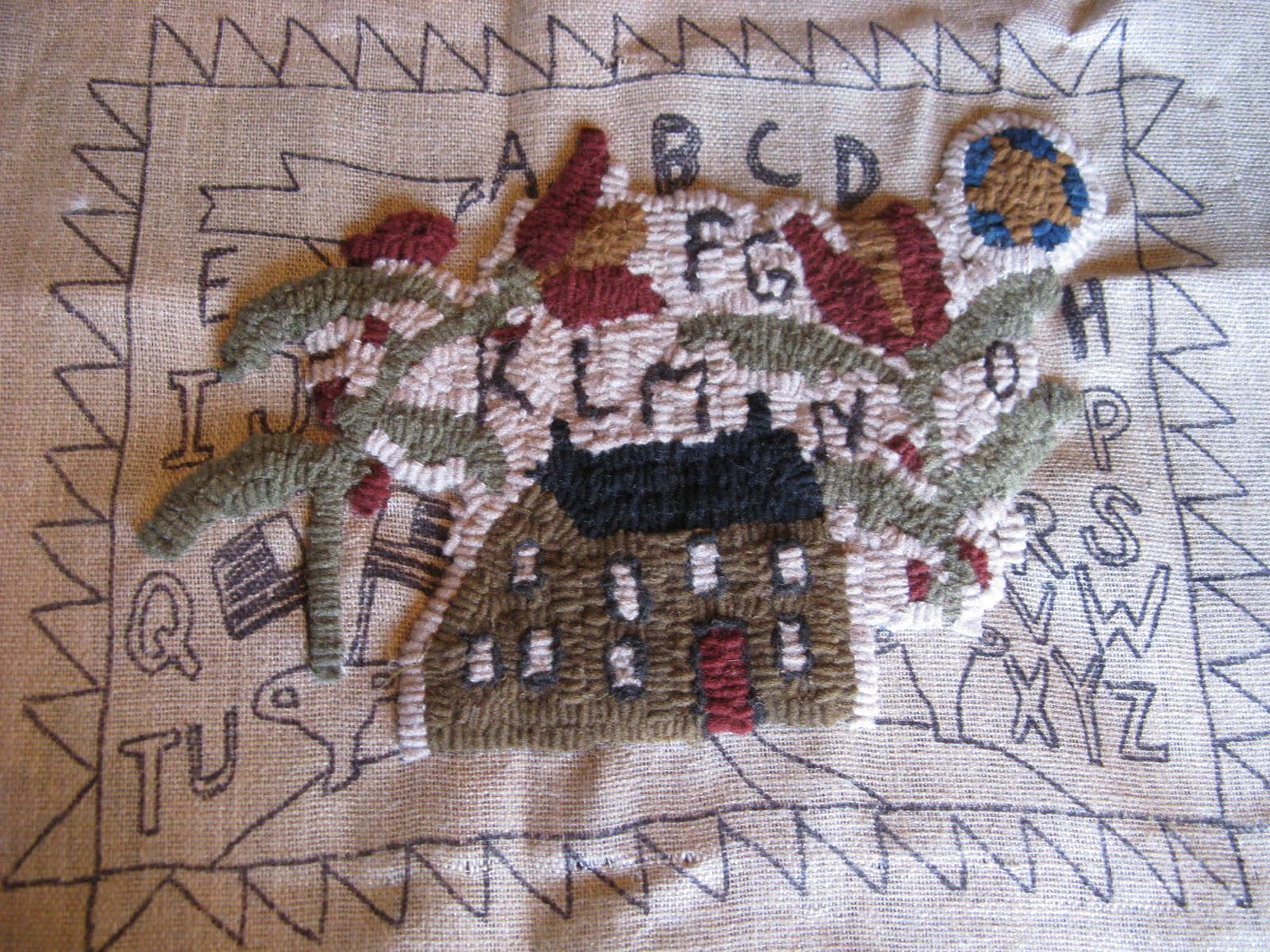 Simply Prim My Rug Hooking Project is DONE!!!