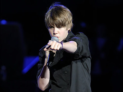 justin bieber photos 2011. justin bieber 2011 tour