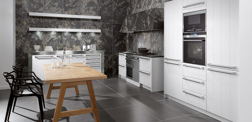 Las influyentes paredes de la cocina cocinas con estilo Imagenes de cocinas gris y blanca