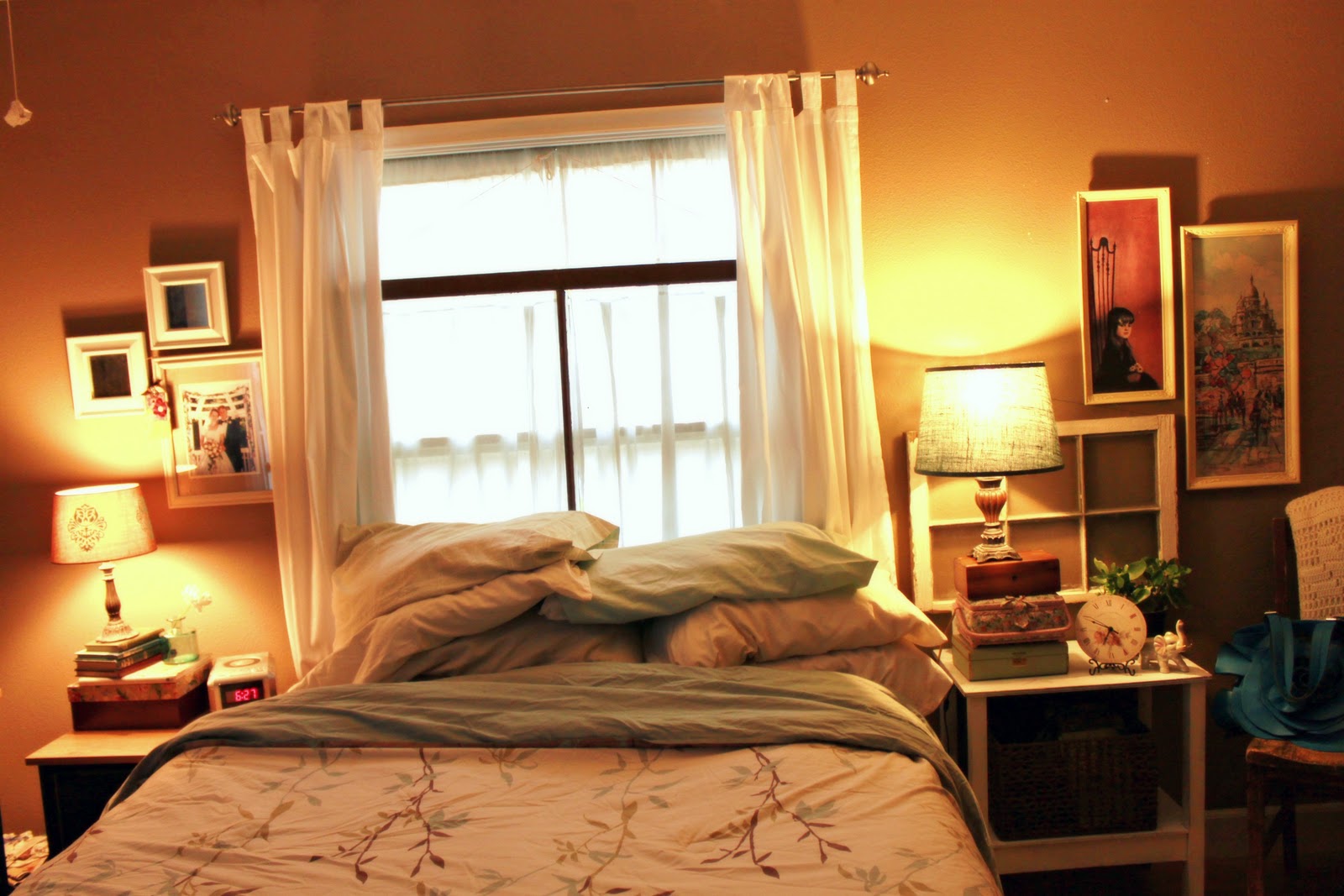 all things red Cozy bedroom