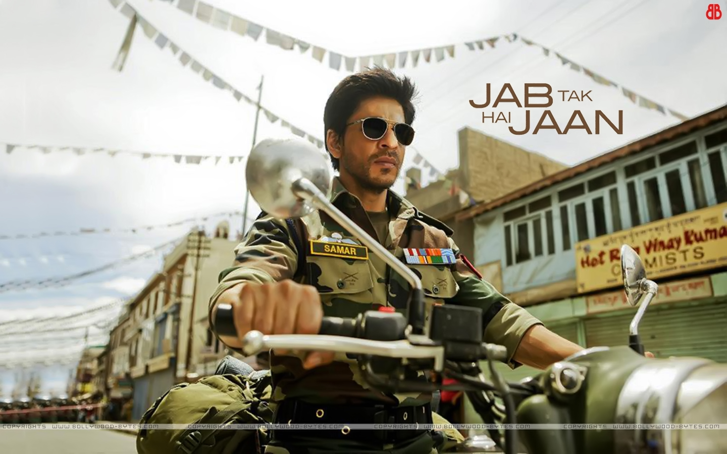 http://4.bp.blogspot.com/-OpGfAwO2hHU/UGlPp-Z7wwI/AAAAAAAAQTc/URZHye8wGto/s1600/Jab-Tak-Hai-Jaan-Shahrukh-Khan-HD-Wallpaper-06.jpg