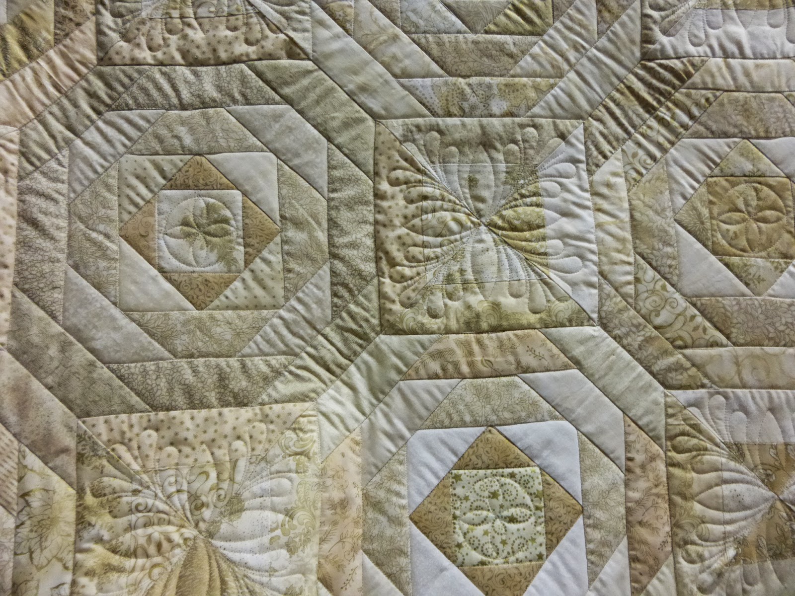 caledonia quilter Pineapple Log Cabin and Another Mushroom Recipe