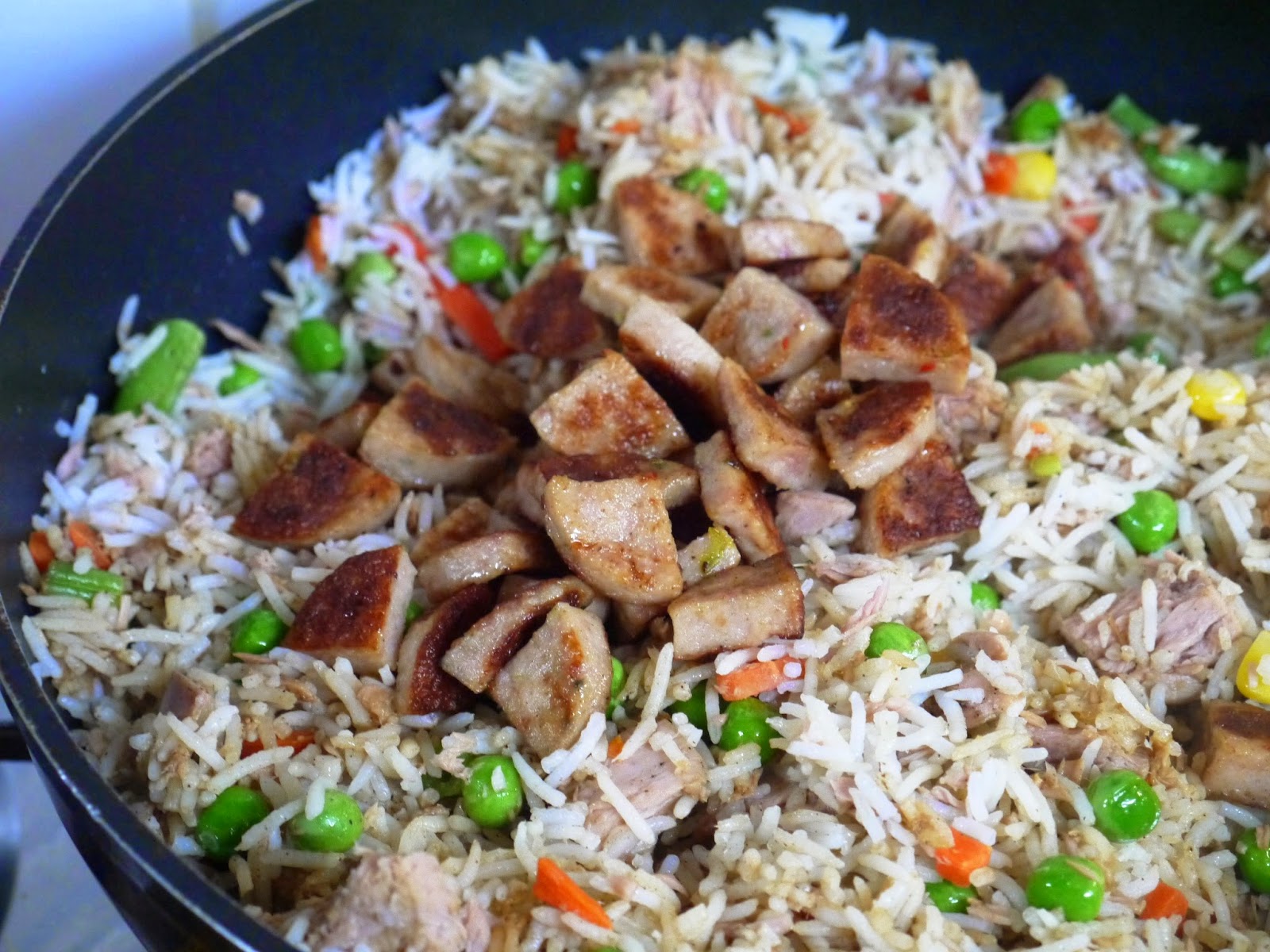 This Muslim Girl Bakes Tuna Fried Rice