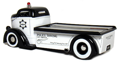 Ford Model Cars No.96284 1947 Ford COE Police Tow Truck Black and White