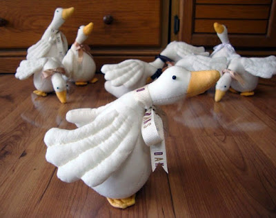 Stuffed animal goose, Spring Country Primitives, Tilda, Goose toy /  Мягкая игрушка Гусь своими руками. Выкройка и описание шитья.