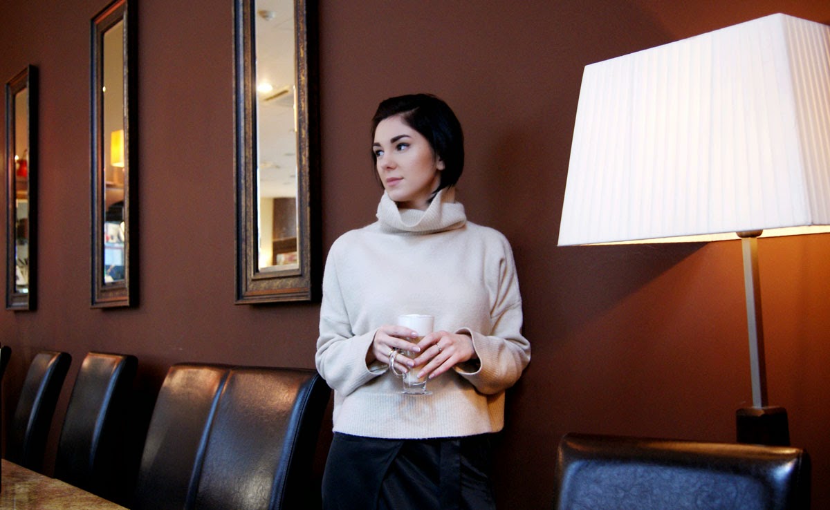 sweter - Oasap | spódnica, torebka, buty - Anja Rubik for Mohito | zegarek - Daniel Wellington sweter - Oasap | spódnica, torebka, buty - Anja Rubik for Mohito | zegarek - Daniel Wellington