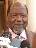 Chissano considera descabida pretensão de Dhlakama