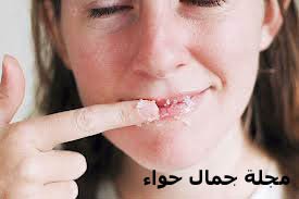 كيف تجعلين شفتيك تبدو أكبر بطريقة طبيعية؟! مجلة جمال حواء كيف تجعلين شفتيك تبدو أكبر بطريقة طبيعية؟! مجلة جمال حواء