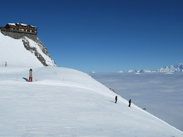 Above the clouds on Saulire (Les Trois Vallees)