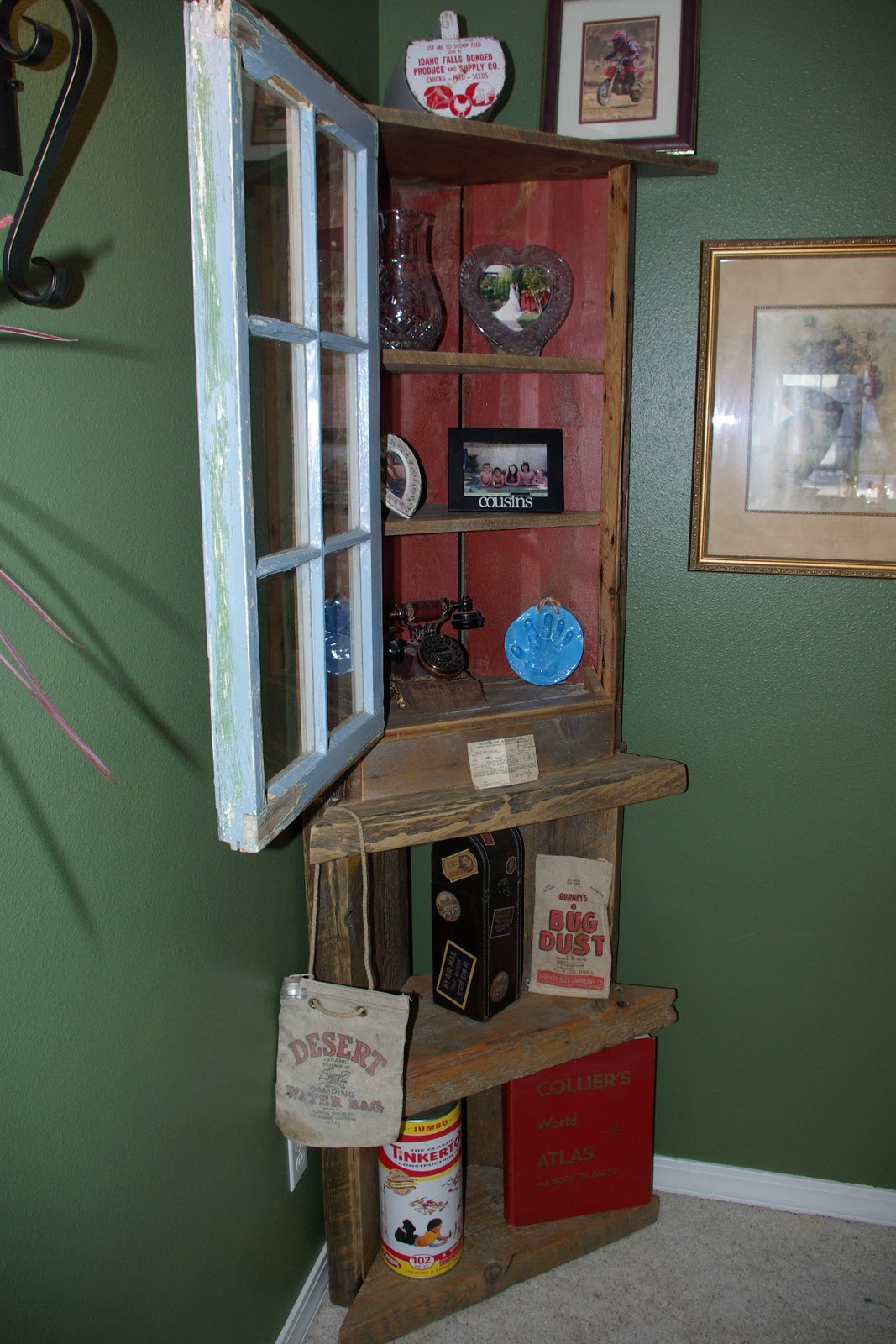 Reclaimed Rustics Barn Wood Corner Shelf/Hutch