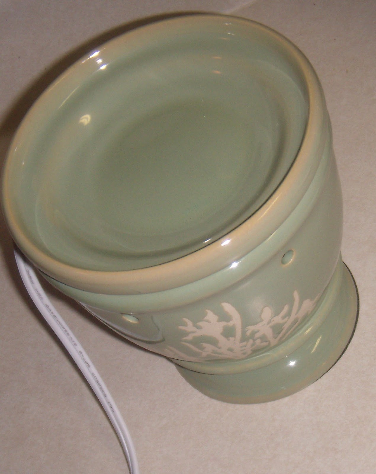 Mommie of 2 ScentSationals Wickless Candles Review and Giveaway 10/20