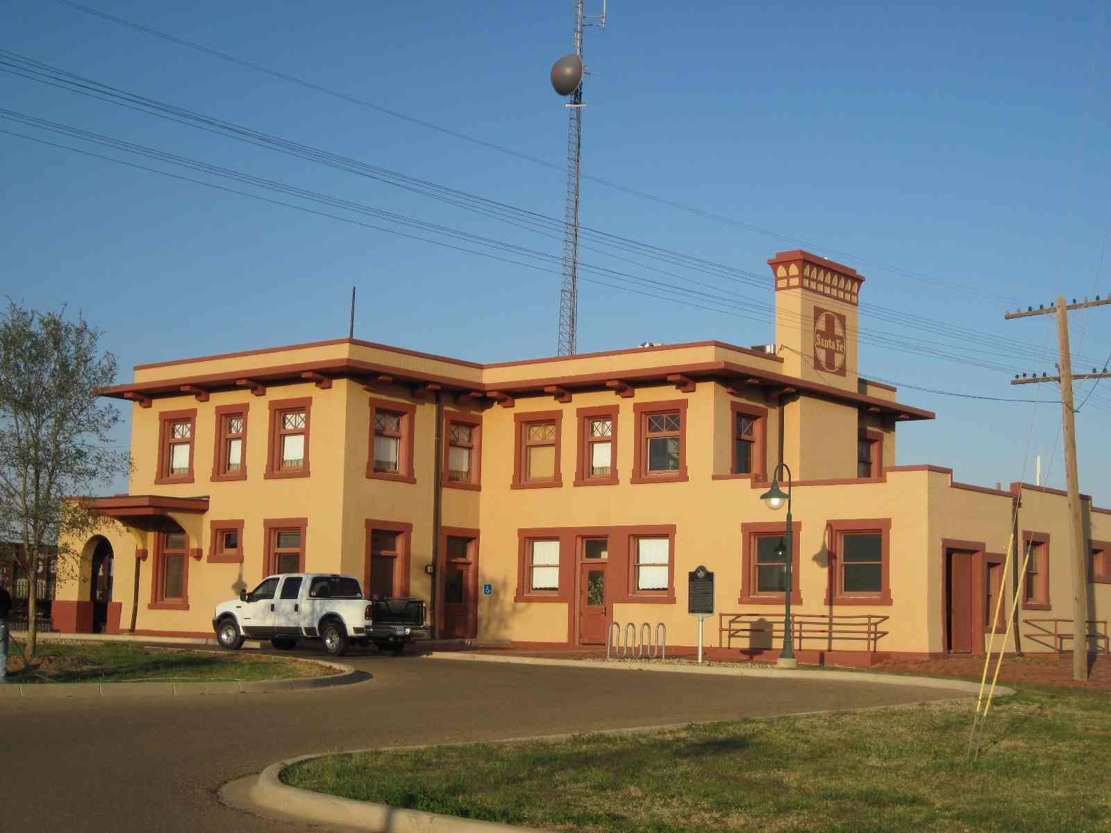 week or so ago we drove over to Slaton, a dozen miles southeast of