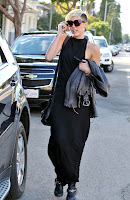 Miley Cyrus  black dress