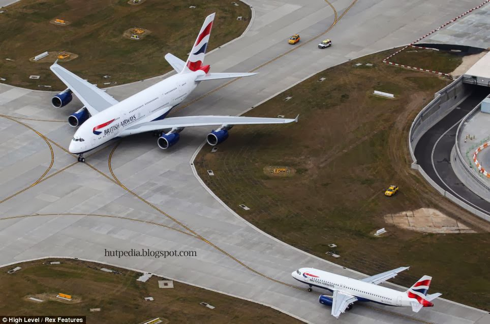 British Airways Super Jumbo Plane