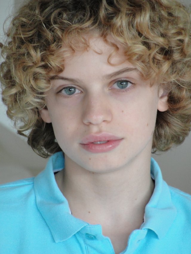 LOS INDOMABLES Lance Chantileswertz