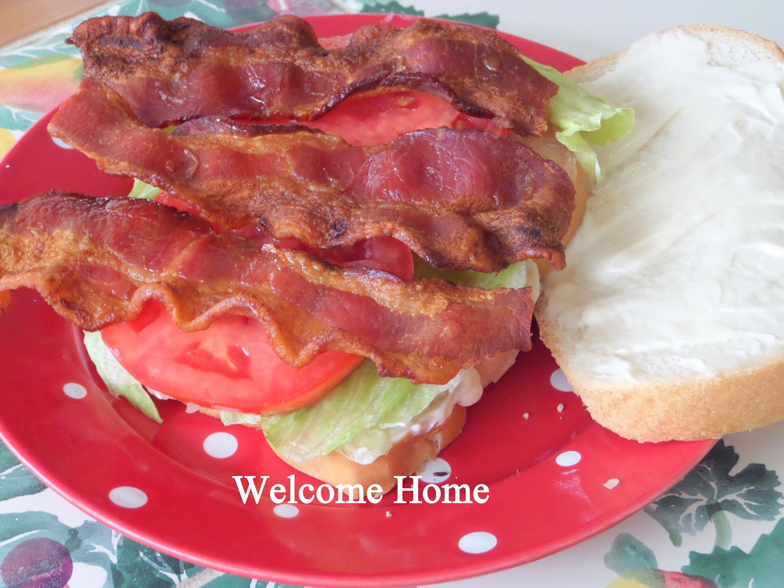 Home Blog ♥ Bacon Lettuce Tomato Sandwich