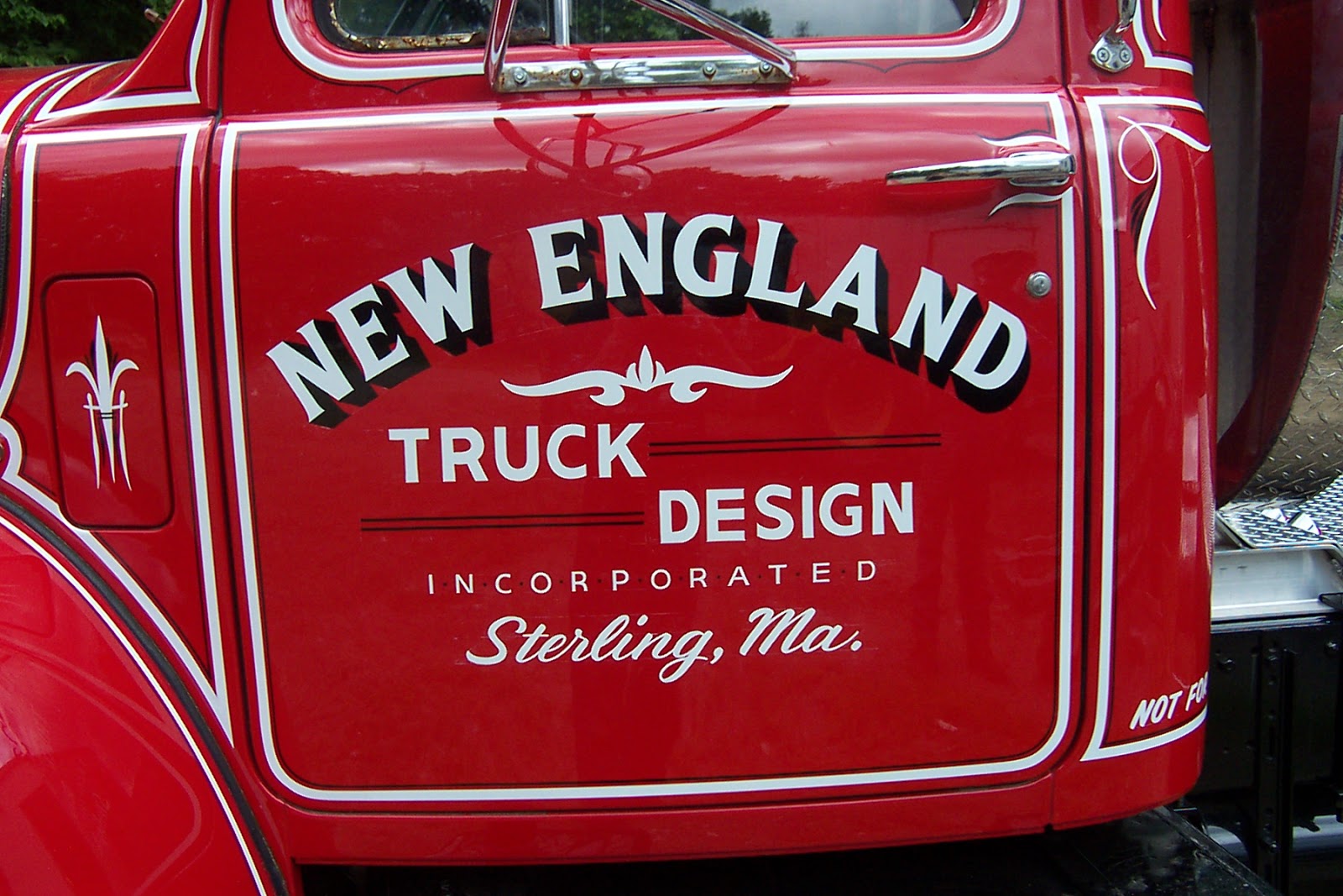 Dennis Day Designs Lettering, Pinstriping; Murals Hand Lettering
