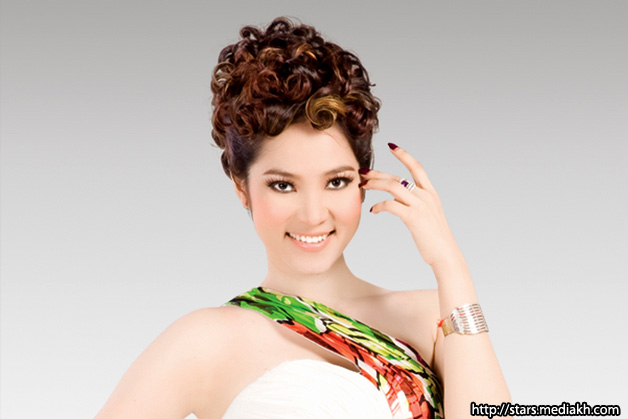 Celeb Model Ly Marina