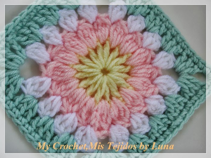 My Crochet Mis Tejidos Granny Square With A Butterfly For ...