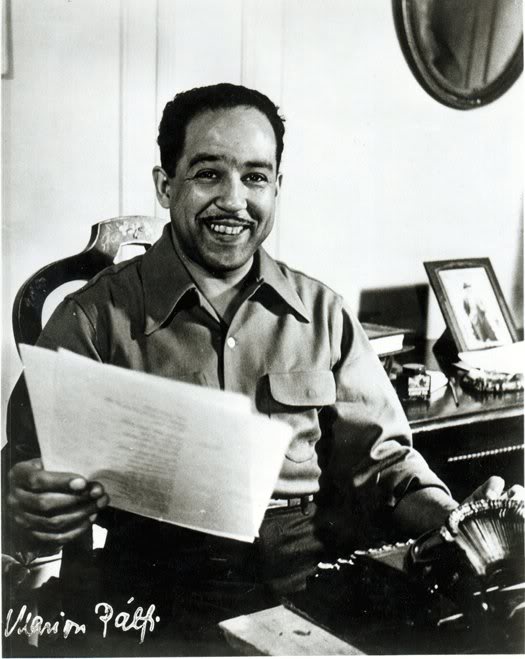 Essays on the negro artist and the racial mountain