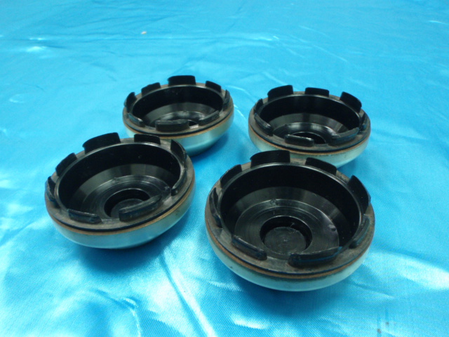 http://4.bp.blogspot.com/-P25Kyv2wFrQ/TlY2EcI6imI/AAAAAAAAIS4/eYKxg_eOznA/s1600/Volk+Racing+Rays+Engineering+TE37+Original+Rim+Cap+%288%29.JPG