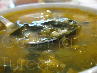 Sopa de Bulgur com Espinafres (Ispanaklı Bulgur Çorbası)