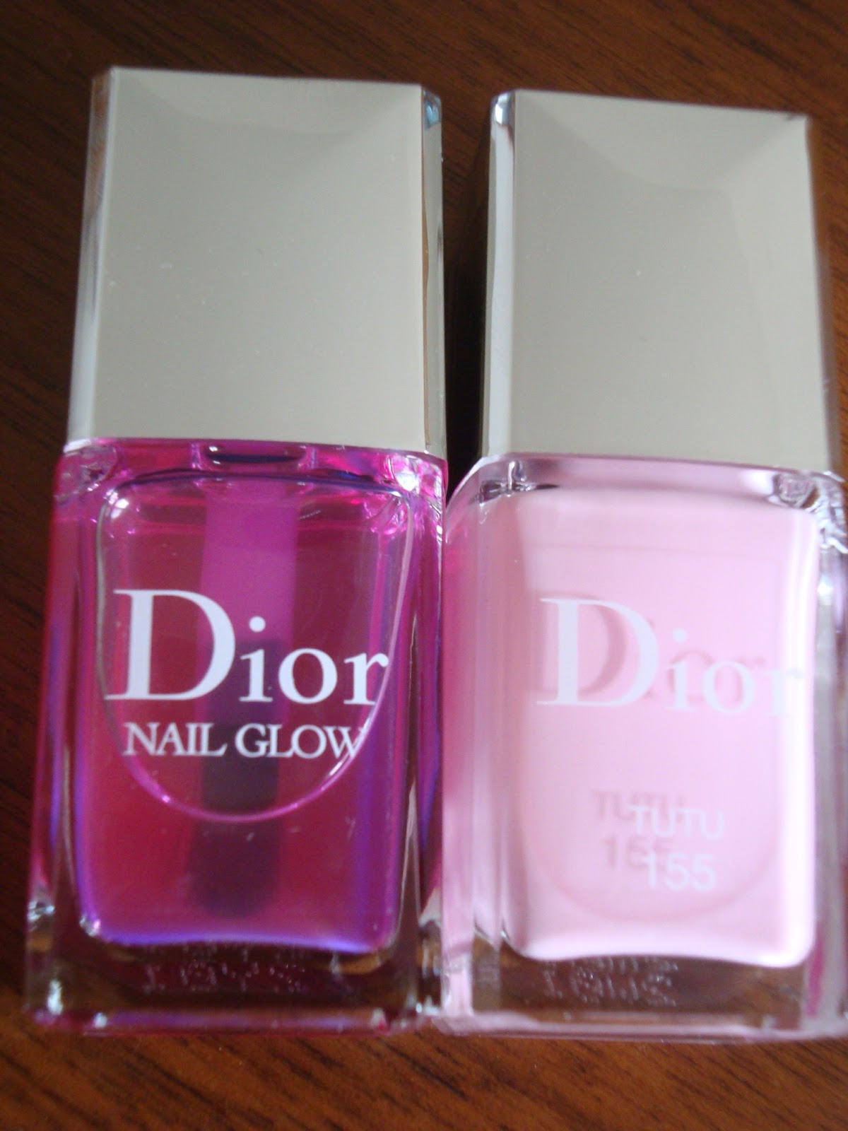 Dior's New Cherie Bow Vernis Nail Polishes in Gris Trianon and