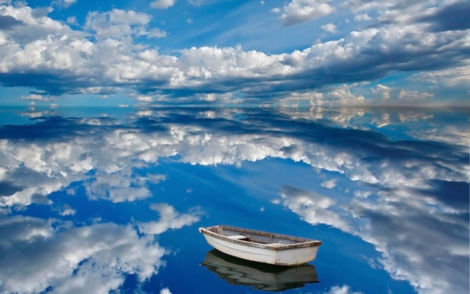 http://4.bp.blogspot.com/-P4jqWgPmFIQ/USh03tJhNxI/AAAAAAAAGBM/17hL8Saxdb8/s1600/Wallpaper-+%E1%BA%A2nh+%C4%90%E1%BA%B9p+Vi%E1%BB%87t-+Ph%C3%BAt+Ng%E1%BA%A7u+H%E1%BB%A9ng+(33).jpg