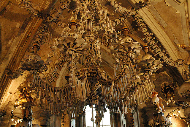 Sakralna umjetnost  Sedlec+ossuary+10