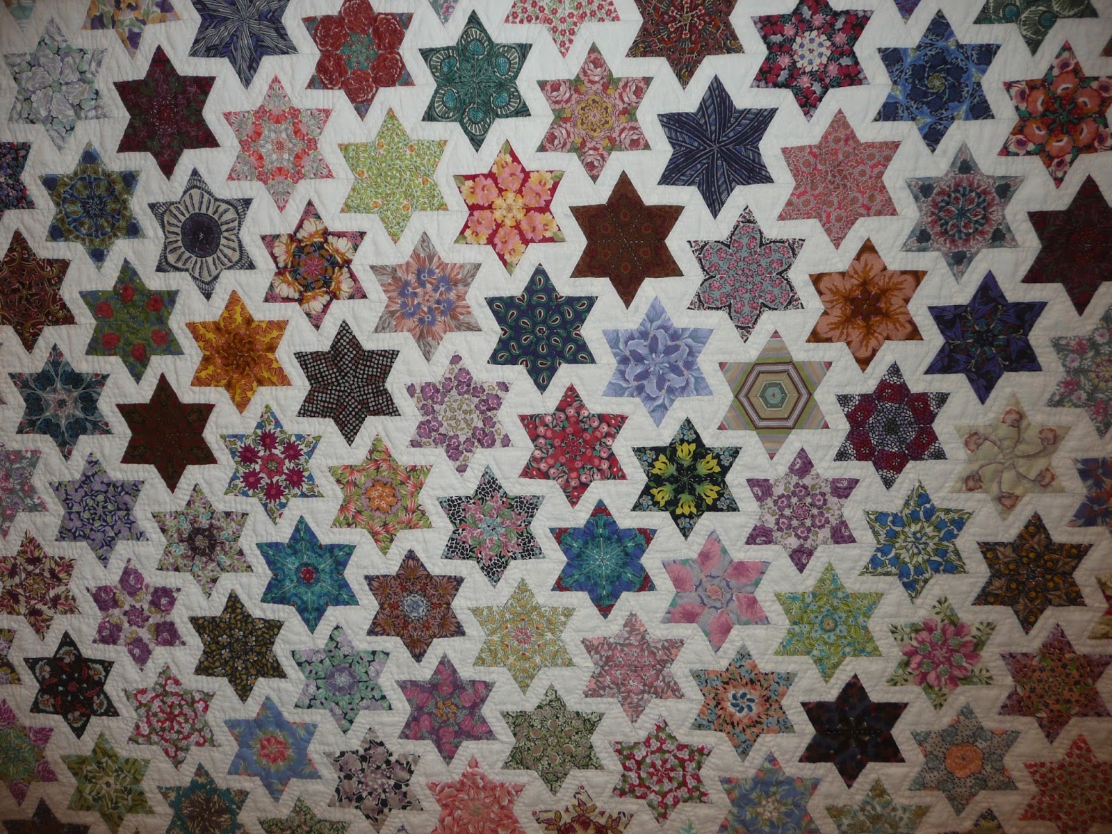 Mijn Quilt Avontuur! Uitdagend patroon van een prachtige sterrenquilt.