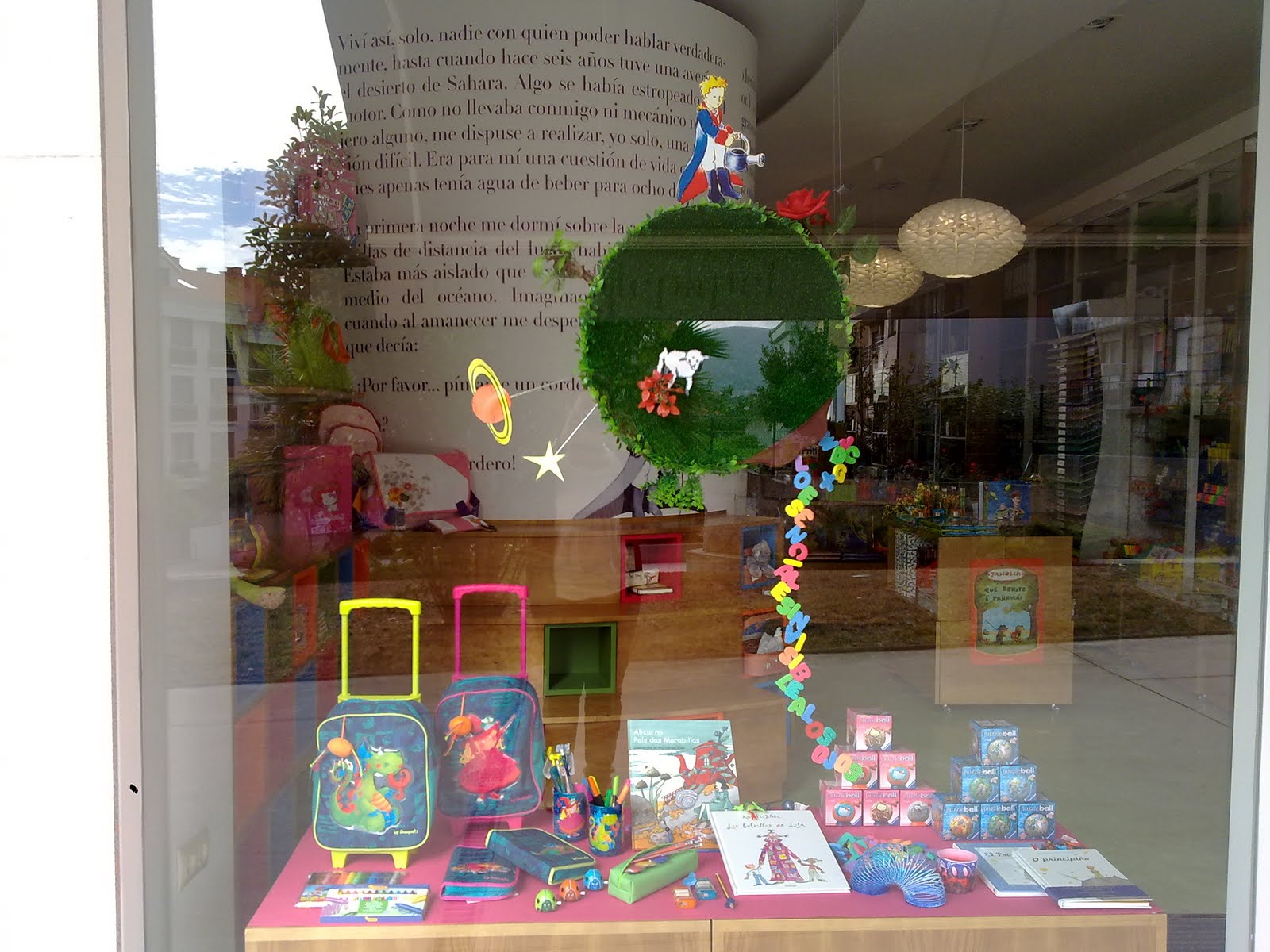 Decorar Escaparate Libreria Navidad Decorar Escaparate Libreria Navidad