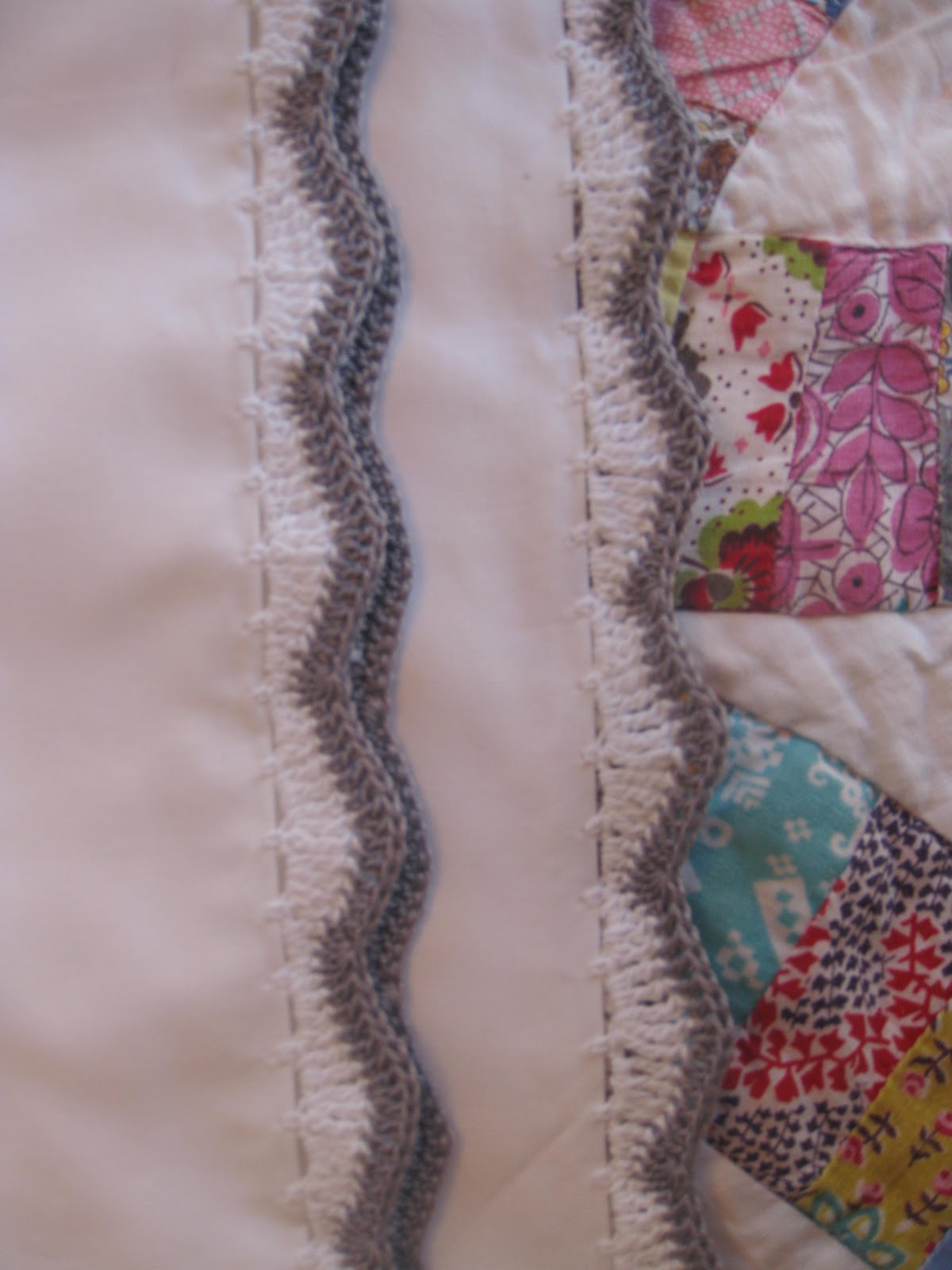 Chevron Stripe Crocheted Pillowcase Tutorial alipyper