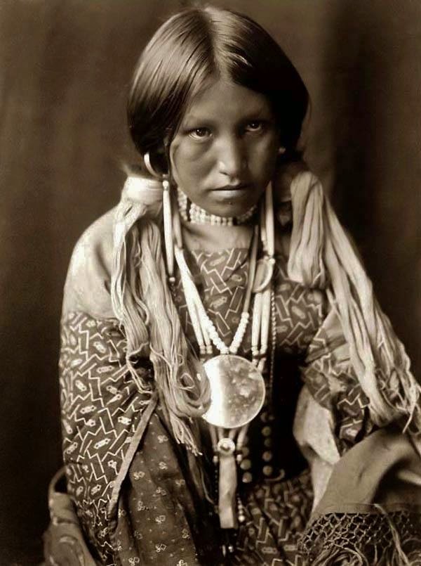 Native American Indian Pictures Faces of the Apache Indian Tribe