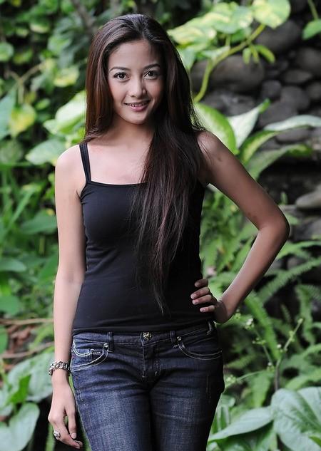 Indonesian chinese girls