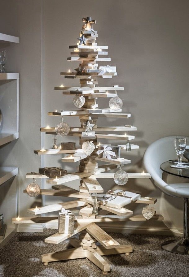 17 originales diseños para hacer un árbol de navidad con palets