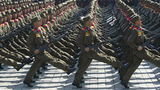 Tentara Korea Utara Berbaris