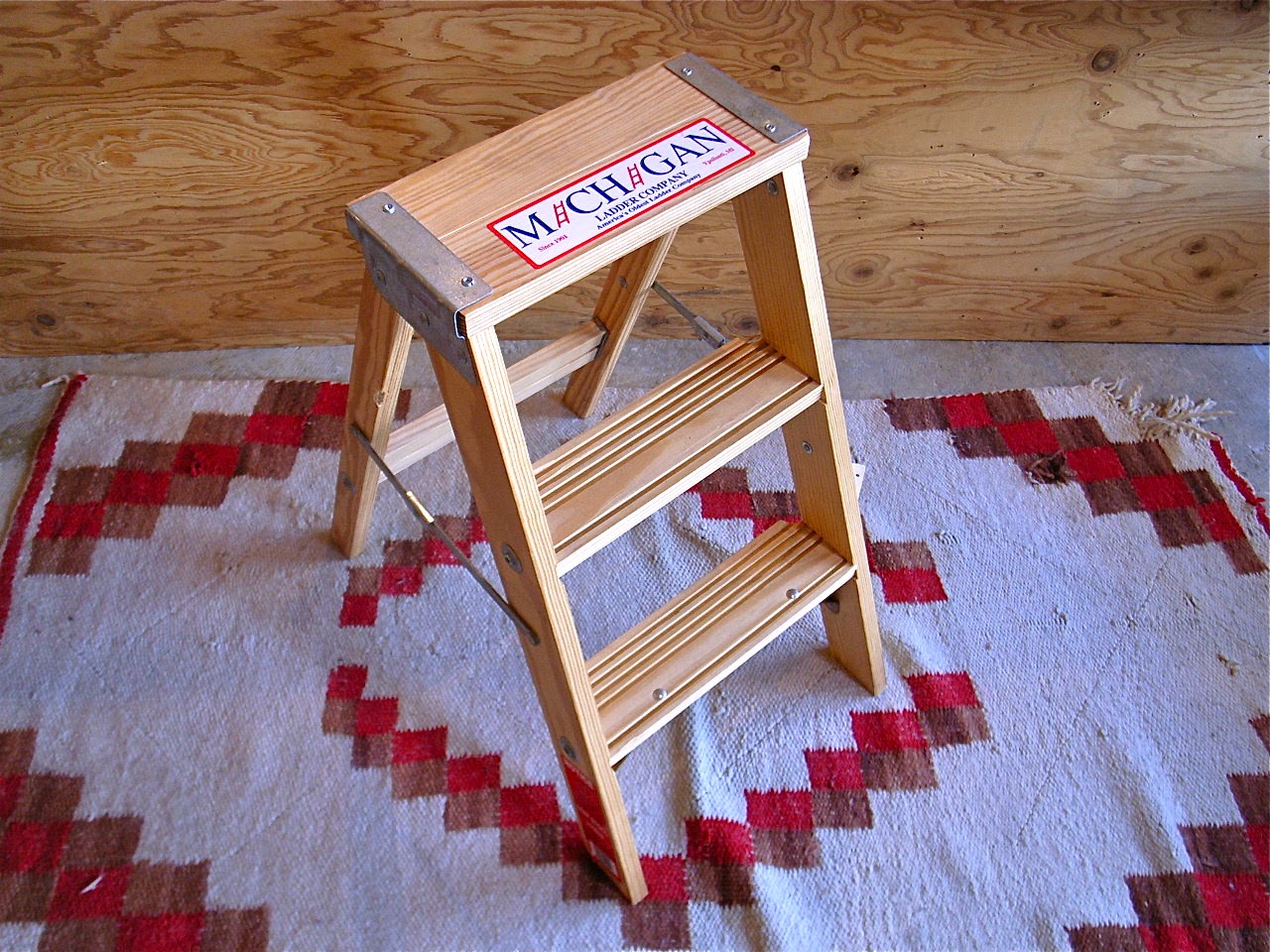 welcoblog MICHIGAN LADDER COMPANY (2 STEP WOOD LADDER)
