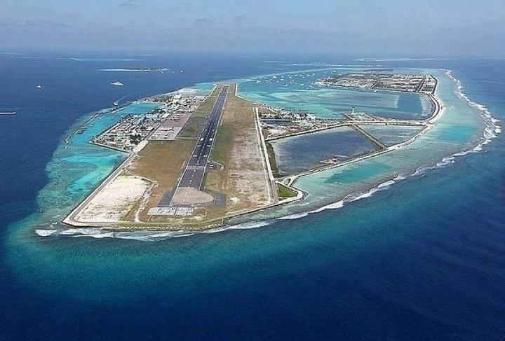 Airport on manmade island Maldives ~ EntertainmentEnter Airport on manmade island Maldives ~ EntertainmentEnter